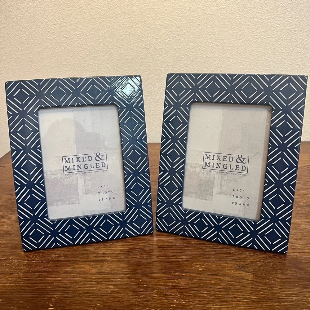 Set of 2 Mixed & Mingled 5x7 Navy Geometric Photo Frames – Heavy